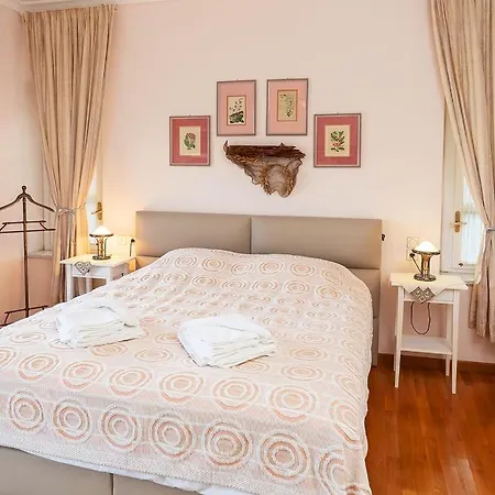 Kefalonia Original - Alexander Beachfront Vila Fiskardo
